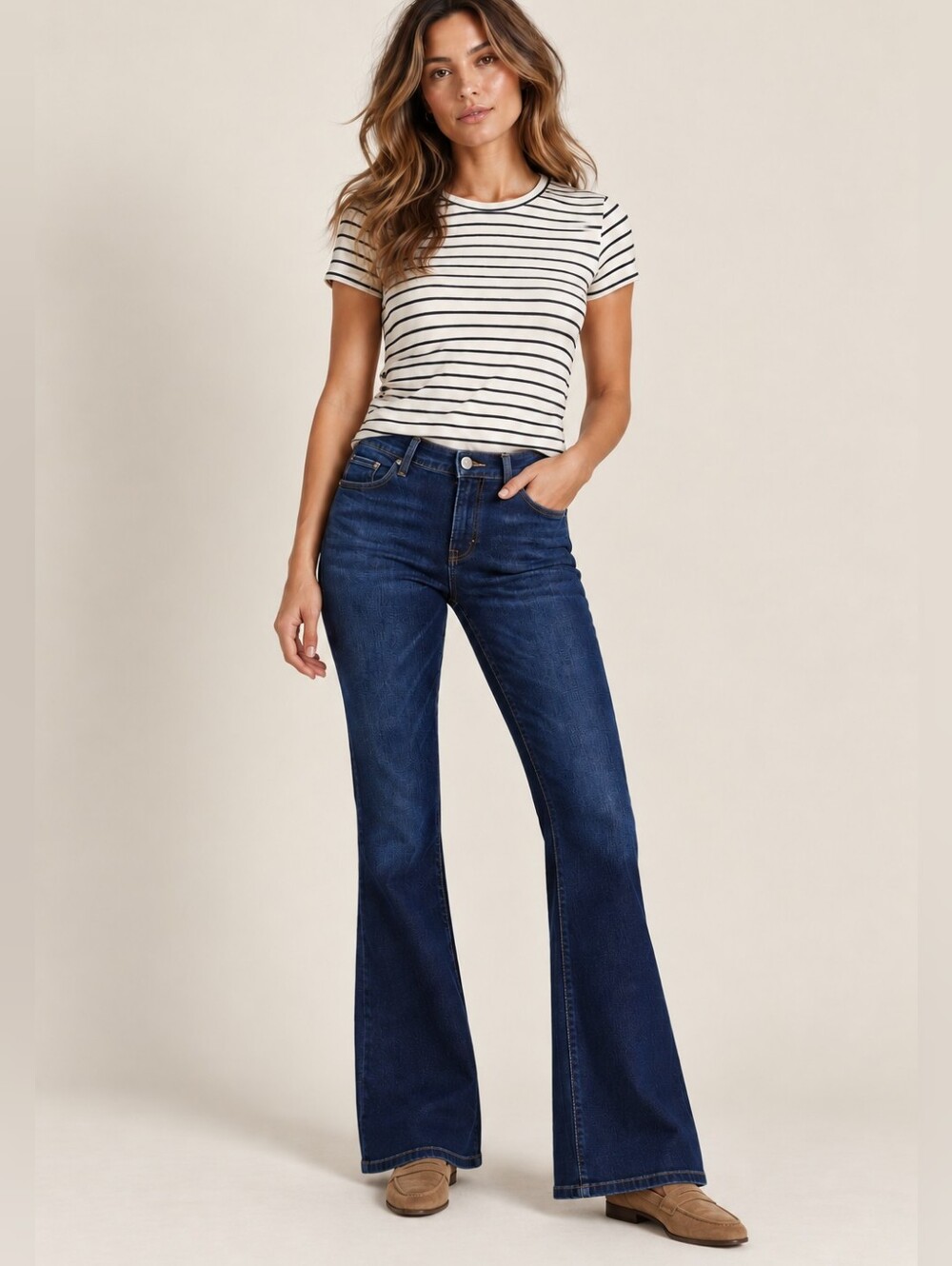 NWT KANCAN Los Angeles Heidi Midrise Flare Jeans Distressed Dark Wash 30